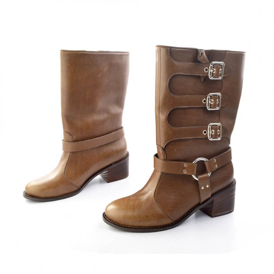 BOTA CANO MÉDIO FIVELAS
