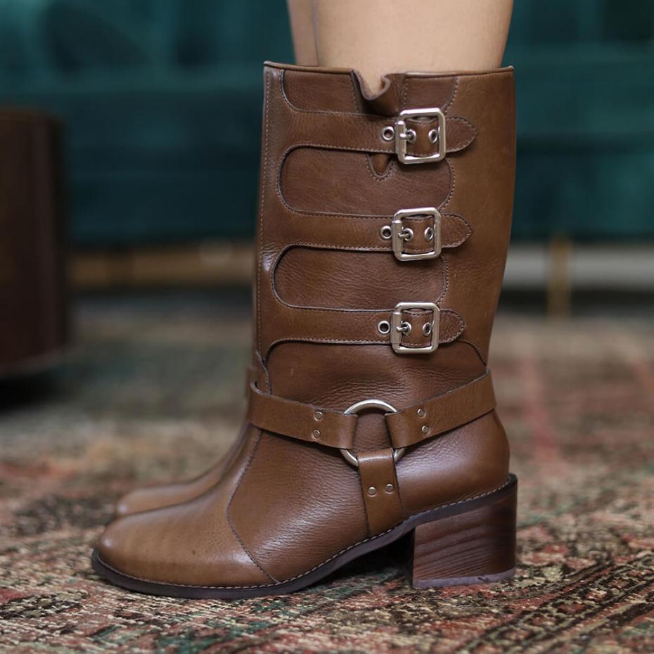 BOTA CANO MÉDIO FIVELAS