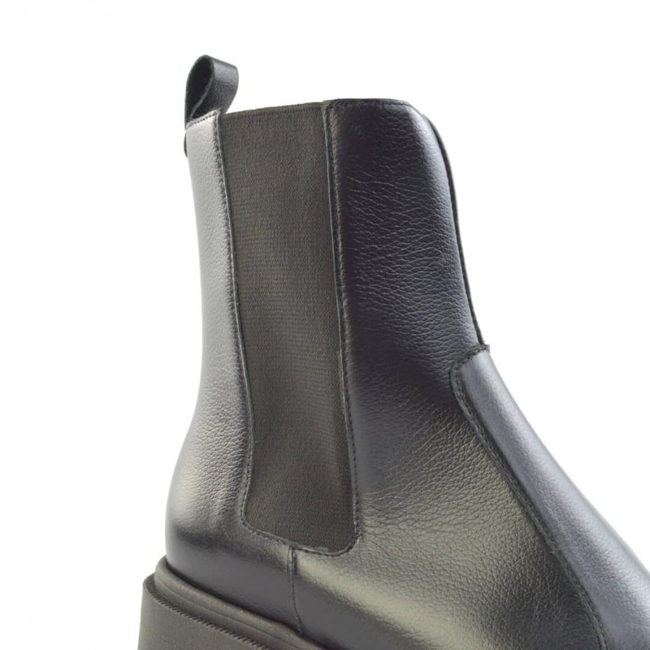 BOTA TRATORADA CHELSEA