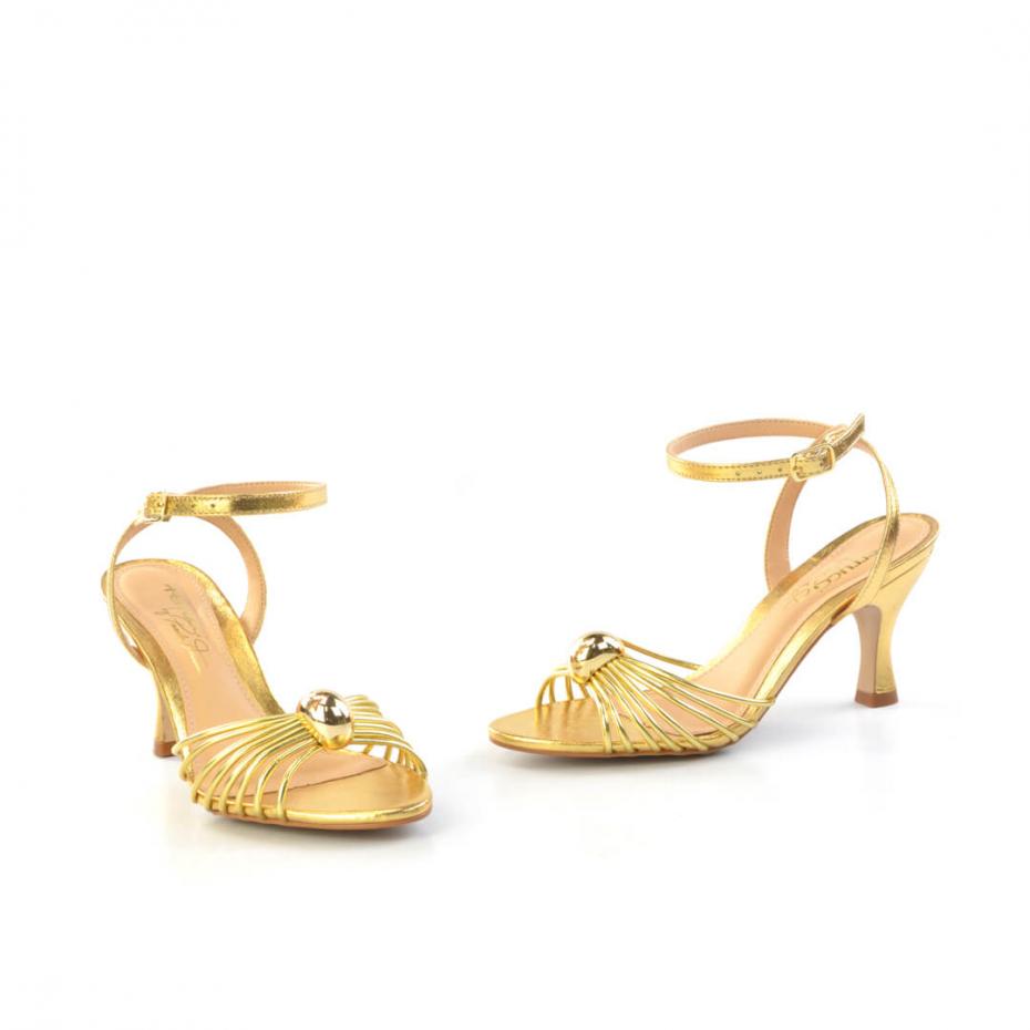 SANDÁLIA ENFEITE ABAULADO SALTO TAÇA