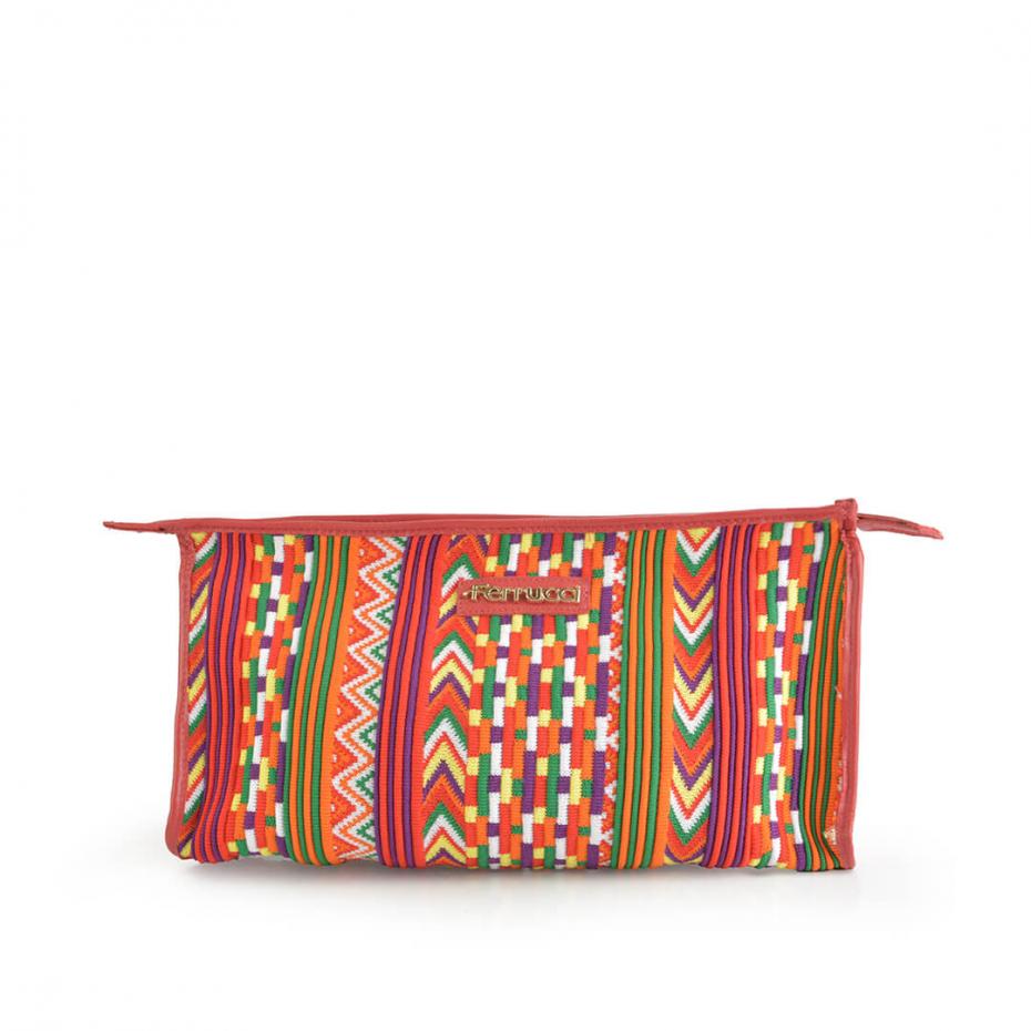 NECESSAIRE EM PALHA