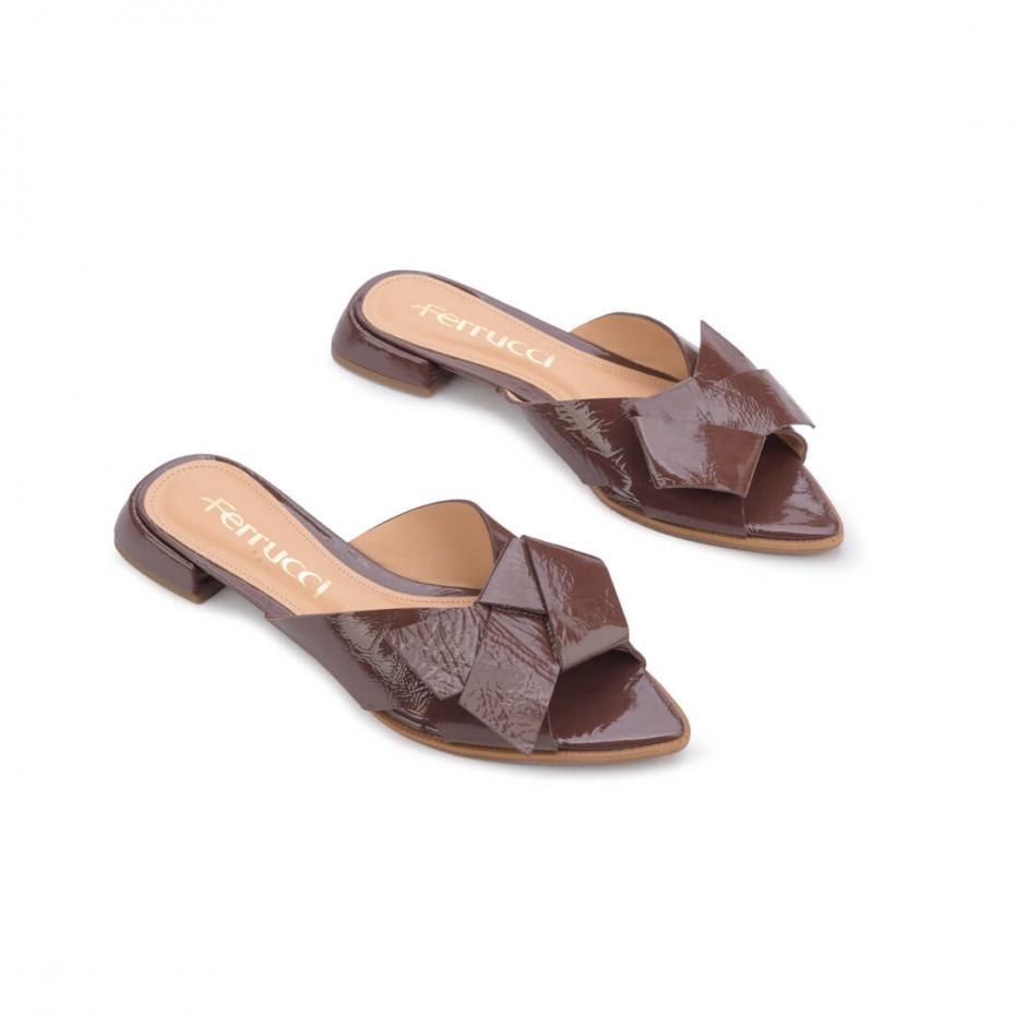 FLAT BICO FOLHA LAÇO ESTILIZADO