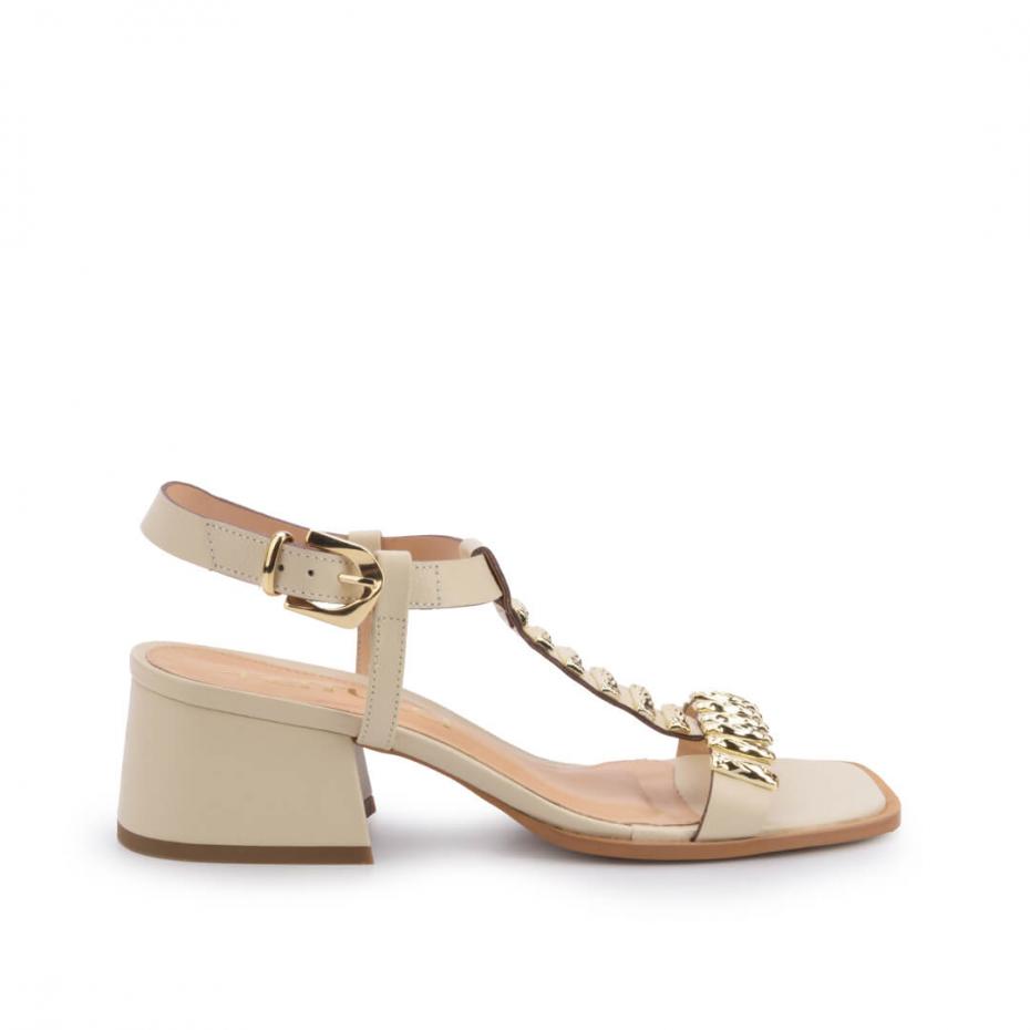 SANDÁLIA SALOMÉ COM APLICAÇÕES