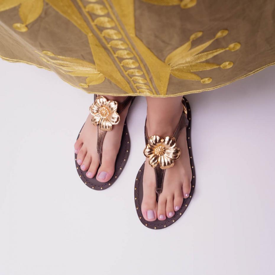 SANDÁLIA RASTEIRA FLOR METAL
