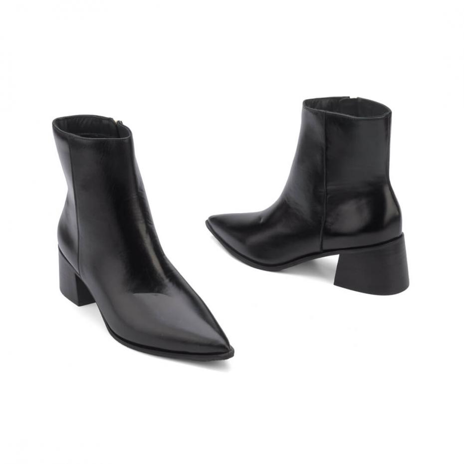BOTA LOLA