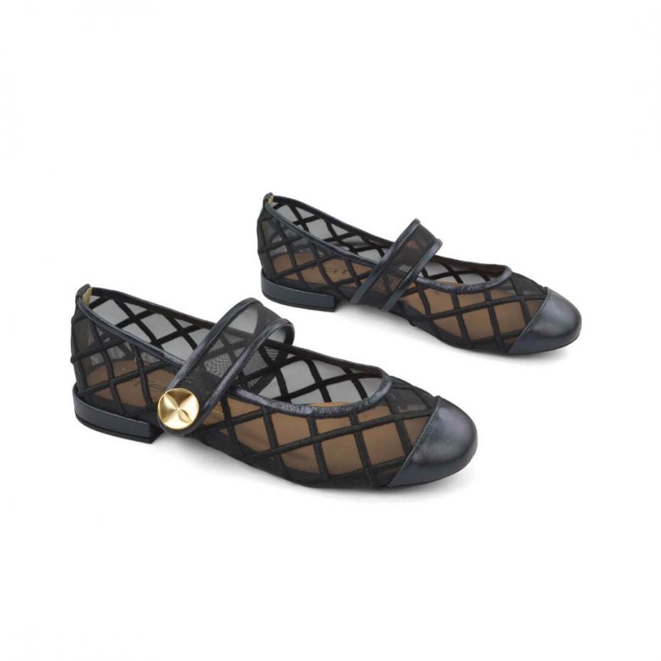 SAPATILHA BONECA BORDADO EM TELA