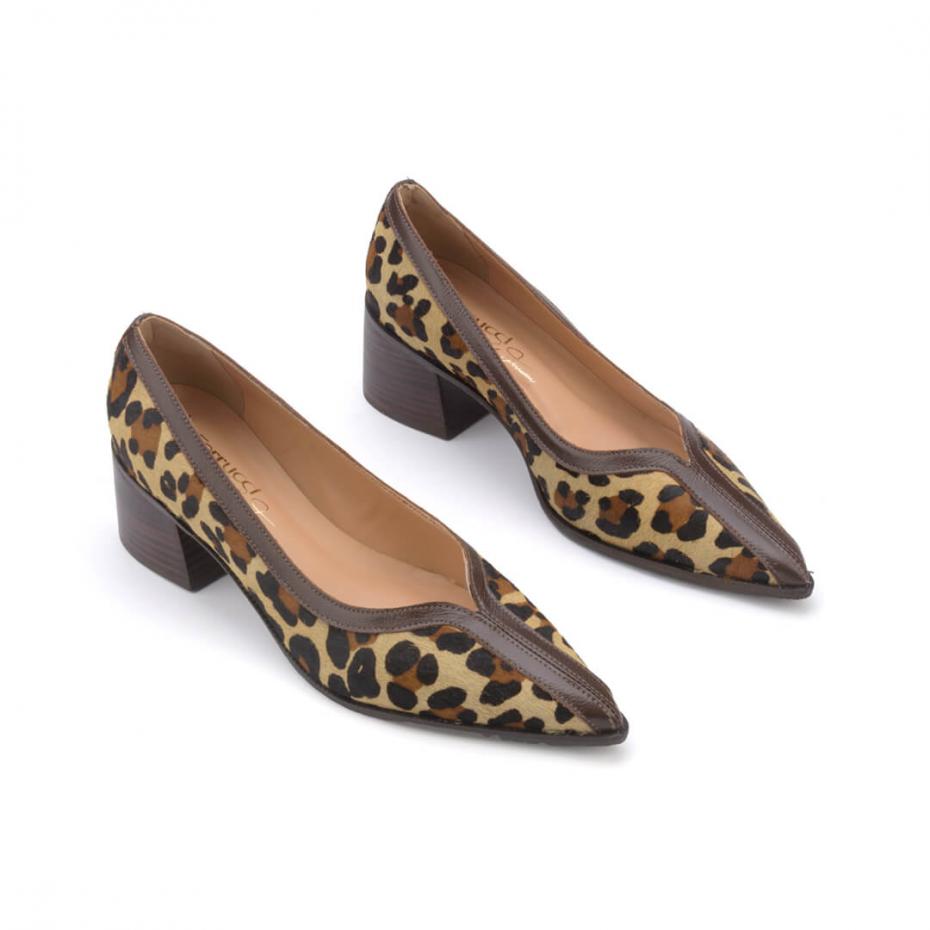 SAPATO RECORTE ANIMAL PRINT