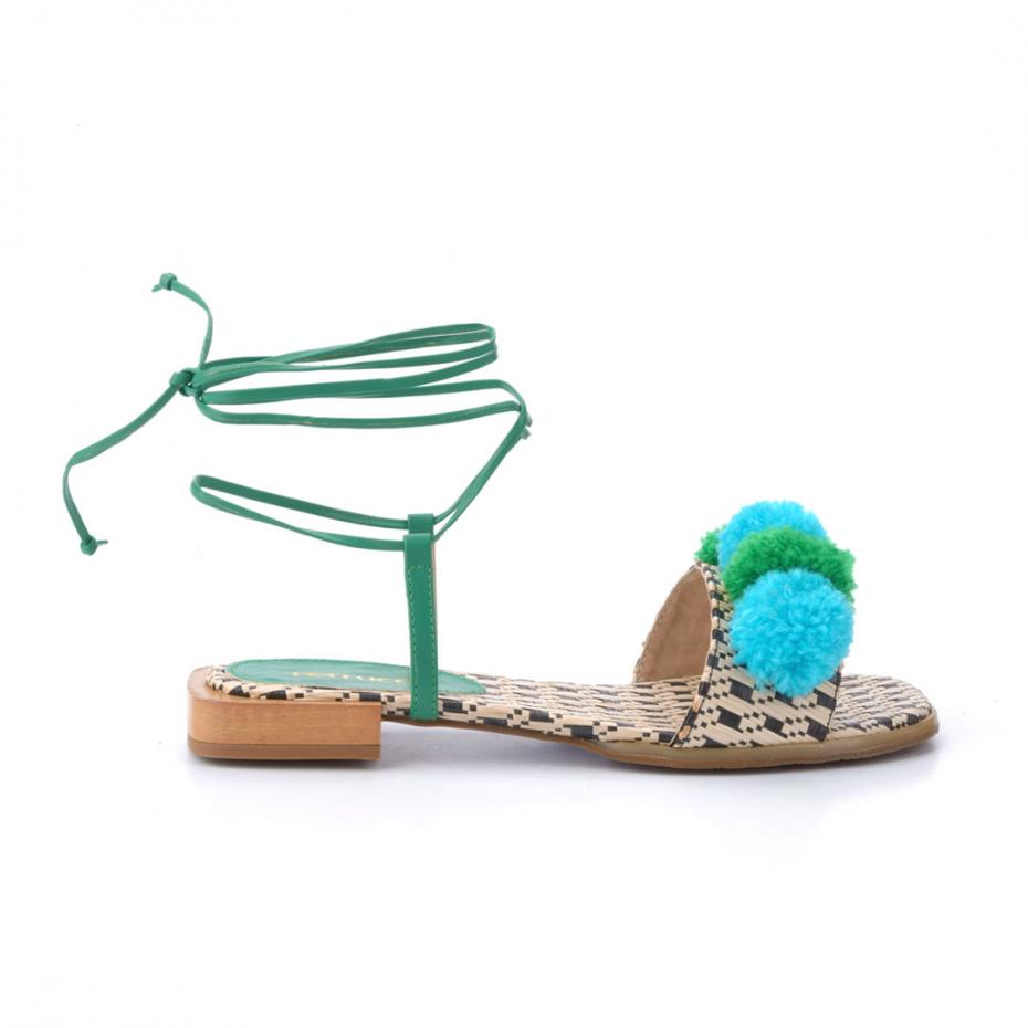 FLAT POMPONES