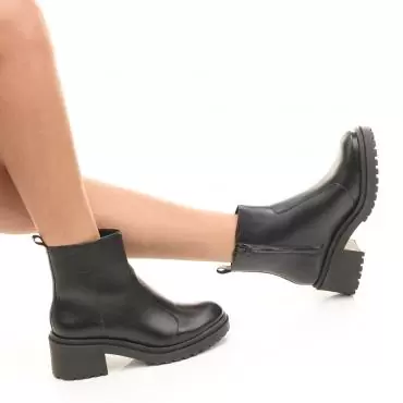 BOTA BASIC PRETA