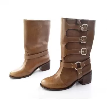 BOTA CANO MÉDIO FIVELAS