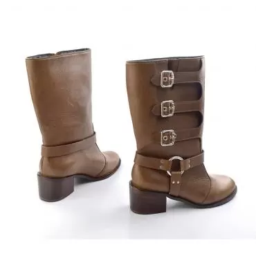 BOTA CANO MÉDIO FIVELAS