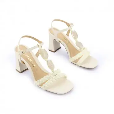 SANDÁLIA TRANÇAS E PEDRAS