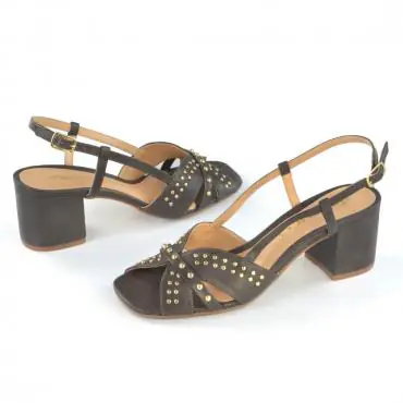 SANDÁLIA SALTO BLOCO TACHEADA