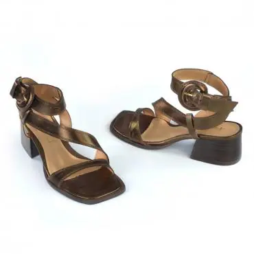 SANDÁLIA RECORTES METALIZADA