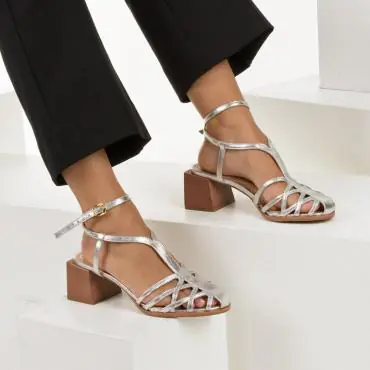 SANDÁLIA MULTI TIRAS
