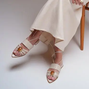 FLAT BICO FOLHA JOALHERIA COM AMARRAÇÃO