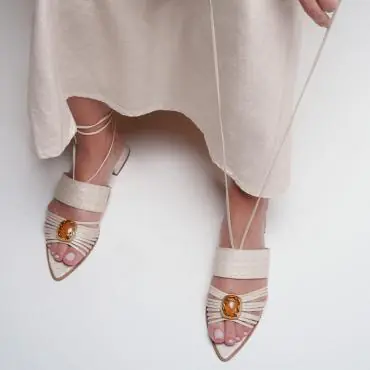 FLAT BICO FOLHA JOALHERIA COM AMARRAÇÃO