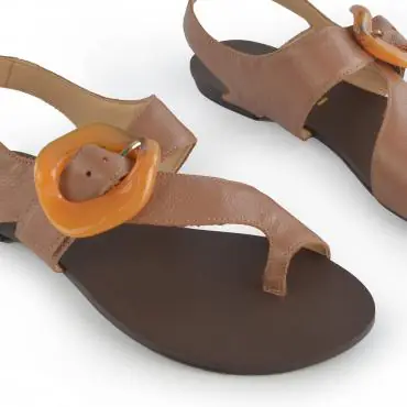 FLAT ASSIMÉTRICA FIVELA ACRILÍCA