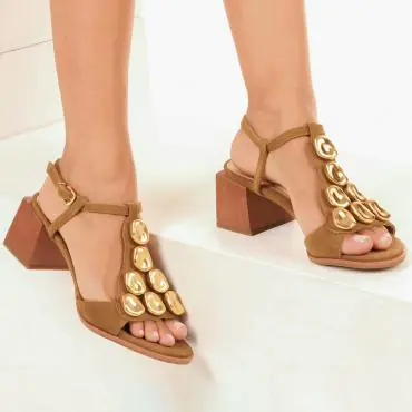 SANDÁLIA ORNAMENTOS IRREGULARES