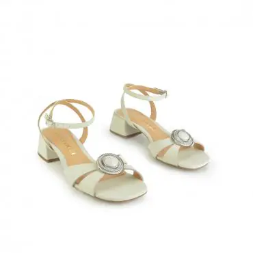 SANDÁLIA PEDRA RESINADA