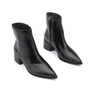 BOTA LOLA