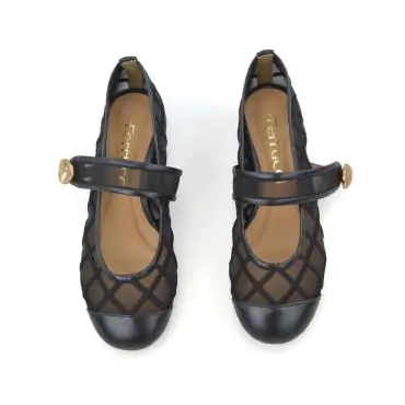 SAPATILHA BONECA BORDADO EM TELA