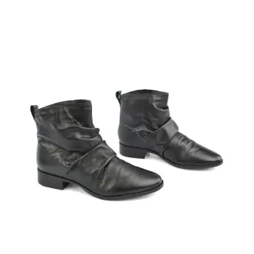 BOTA SLOUCH PRETA